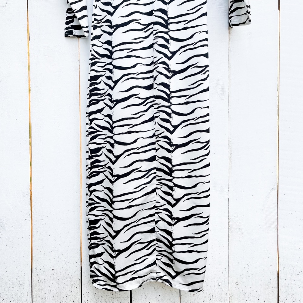 RIXO London Betty Mono Tiger Long Sleeve Wrap Dress Zebra Animal Print Women XS - Picture 11 of 14
